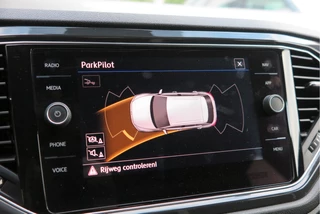 Volkswagen T-Roc Volkswagen T-Roc 2.0 TSI 190pk DSG 4Motion Sport , Virtual cockpit , Led verlichting, Trekhaak (afneembaar), Navigatie, Stoelverwarming,Achteruitrijcamera etc. Nieuwe APK - afbeelding nr 52