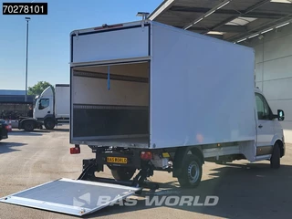 Volkswagen Crafter Volkswagen Crafter 177pk Automaat Laadklep Bakwagen Airco Camera Meubelbak Koffer 19m3 Airco - afbeelding nr 3