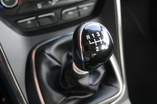 Ford C-MAX Ford C-Max 1.0 Titanium | Trekhaak | Navigatie | Climate control - afbeelding nr 23