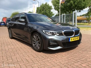 BMW 3 Serie BMW 3-serie Touring 320i High Executive M-Pakket Panorama dak - afbeelding nr 3