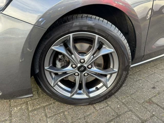 Ford Focus Ford Focus Wagon 1.0 EcoBoost ST Line Business - afbeelding nr 40