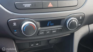 Hyundai i10 Hyundai i10 1.0i i-Motion Go! Navi | Climate Control | Cruise Control | Dealeronderhouden - afbeelding nr 18