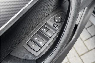 BMW X2 BMW X2 sDrive20i M-Sport High Ex Shadow Navi Trekhaak 19