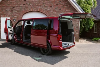 Volkswagen Transporter Volkswagen Transporter 2.0 TDI 150 pk Dubbel Cabine Fontana Red Navi, Camera, 20