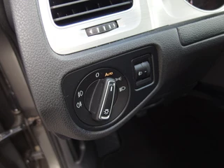 Volkswagen Golf NAVI / CLIMA / PDC / BLUETOOTH / CRUISE / DAB+ / NL-AUTO - afbeelding nr 24