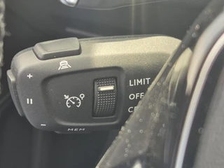 Peugeot 5008 Peugeot 5008 1.2 PureTech Blue Lease Allure 7-Persoons AUTOMAAT | NAVI | CLIMA | PDC | 18