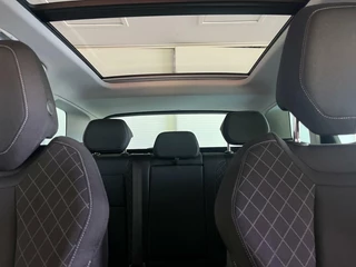 Škoda Karoq Skoda Karoq 1.0 TSI Ambition Business,Pano-dak,T-haak,virtual dashbord - afbeelding nr 29