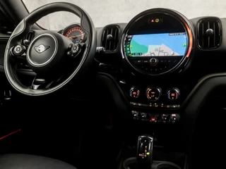 MINI Countryman 192Pk Automaat (GROOT NAVI, CLIMATE, LEDER, STOELVERWARMING, SPORTSTOELEN, LED KOPLAMPEN, ZWART HEMEL, CRUISE, NIEUWE APK, NIEUWSTAAT) - afbeelding nr 7