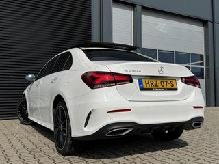Mercedes-Benz A-Klasse Mercedes A-Klasse 250e AMG | Pano | Burm | Ambient | Widescreen | Keyless | Camera - afbeelding nr 15