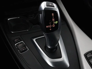 BMW 1 Serie BMW 1-serie 118i Executive | Full LED | Navigatie |  Climate control | Cruise control | Parkeerhulp | Bluetooth | Sportstuur - afbeelding nr 17