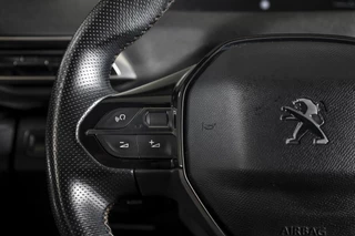 Peugeot 3008 Peugeot 3008 1.2 PureTech 130 PK GT Line | S/K-Panodak | Dig. Cockpit | Cruise | PDC | Camera | NAV | ECC | Elek. Klep | DAB | LM 19