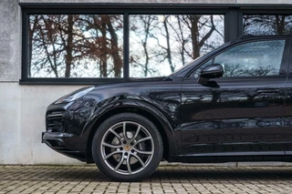 Porsche Cayenne Porsche Cayenne 3.0 E-Hybrid Platinum Ed. SportDesign 360c - afbeelding nr 9