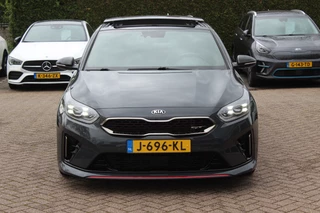 Kia ProCeed Kia ProCeed 1.6 T-GDI GT / Panoramadak / Camera / Leder&Alcantara / 18'' / Keyless / JBL / DAB / Sideskirts / Stuurverwarming / Stoelverwarming / DAB / Dodehoek / ACC - afbeelding nr 8
