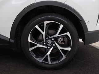 Toyota C-HR Toyota C-HR 1.8 Hybrid Style | Stoelverwarming | Trekhaak |  Adaptive cruise | JBL Sound | Camera | Navigatie | Keyless | Dodehoek detectie - afbeelding nr 29