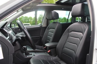 Volkswagen Tiguan Volkswagen Tiguan 2.0 TSI 4Motion Highline / Vol opties! / Panoramadak / Camera / Head-up / Leder / 18'' / Keyless / Dynaudio / Apple CarPlay / Standverwarming / Naavigatie / DAB / Dodehoek / Stoelverwarming / ACC - afbeelding nr 4