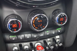 MINI Cooper MINI Cooper John Works 2.0 Automaat (231pk) Pano/Kuipstoelen/JCW Pro/JCW uitlaat/ACC - afbeelding nr 16