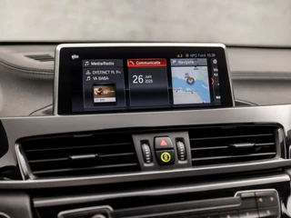 BMW X1 BMW X1 xDrive25e Sportline 221Pk Automaat (GROOT NAVI, DEALER ONDERHOUDEN, SFEERVERLICHTING, CLIMATE, LEDER, STOELVERWARMING, SPORTSTOELEN, GETINT GLAS, ELEK ACHTERKLEP, NIEUWE APK, NIEUWSTAAT) - afbeelding nr 27