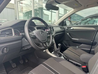 Volkswagen T-Roc Volkswagen T-Roc 1.0 TSI Style | Adaptive Cruise Control | Climate Control | Navi | PDC | Trekhaak | Apple Carplay/Android Auto | - afbeelding nr 9