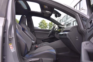Volkswagen Golf Volkswagen Golf 1.5 eTSI R-Line Pano HUD H&K Lane Camera - afbeelding nr 16