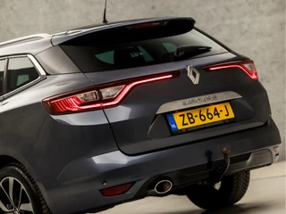 Renault Mégane Estate (APPLE CARPLAY, GROOT NAVI, CAMERA, BOSE AUDIO, LEDER, TREKHAAK, SPORTSTOELEN, KEYLESS, PARKEERSENSOREN, NIEUWE APK, NIEUWSTAAT) - afbeelding nr 11