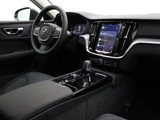 Volvo V60 Volvo V60 T6 PLUG-IN HYBRID ESSENTIAL EDITION 19INCH GETINT GLAS STOELVERW - afbeelding nr 33