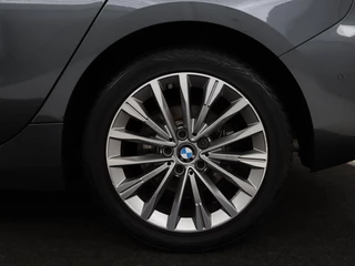 BMW 1 Serie BMW 1-serie 118i Business Edition | Luxury Line |  Panoramadak | Leder | Stoel & stuurverwarming | Camera | Carplay | Full LED | Live Cockpit | Navigatie | HiFi System | Parkeerhulp | Climate control - afbeelding nr 35