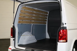 Volkswagen Transporter Volkswagen Transporter 2.0 TDI 150pk Automaat Airco Navigatie Achterklep - afbeelding nr 16