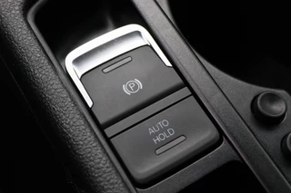 Volkswagen Touran Climate, ACC, Stoelverwarming, Elektrische Achterklep, Trekhaak, 18'' - afbeelding nr 47