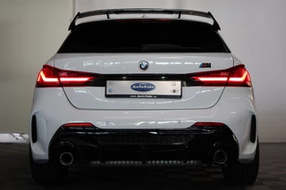 BMW 1 Serie BMW 1 Serie 118i M-Performance M-Sport H&K LEDER SFEER '20 - afbeelding nr 6