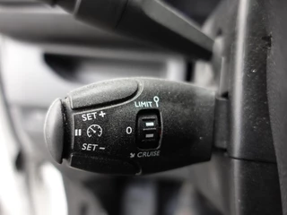 Opel Vivaro Opel Vivaro Combi 1.5 CDTI L2H1 Cruise Control  Parkeersensoren Achter  Bluetooth Airco Voor en Achter  Schuifdeur Rechts en Links - afbeelding nr 15
