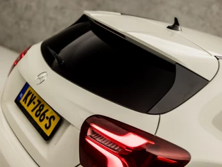 Mercedes-Benz A-Klasse Automaat (NAVIGATIE, CAMERA, LEDER/ALCANTARA, STOELVERWARMING, GETINT GLAS, SPORTSTOELEN, LED KOPLAMPEN, CRUISE, RODE STIKSELS, NIEUWE APK, NIEUWSTAAT) - afbeelding nr 28