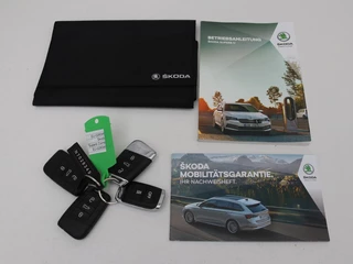 Škoda Superb Skoda Superb 1.4 TSI iV Business Edition Plus | Panoramadak | Stoelverwarming | Leder/Alcantara | Adaptive cruise | 360 camera | Massage | Memory | Navigatie | Carplay | Achterbankverwarming | Canton | PHEV - afbeelding nr 16