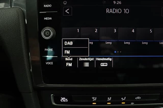 Volkswagen Golf Volkswagen Golf 1.6 TDI Comfortline | Carplay | Navigatie |  Adaptive cruise | Climate control | Parkeerhulp | Regen-/lichtsensor - afbeelding nr 15