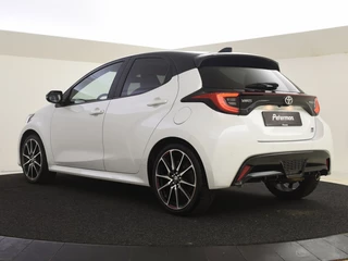 Toyota Yaris Toyota Yaris 1.5 Hybrid GR Sport | Panoramadak | PDC V+A | Stuur en Stoelverw - afbeelding nr 2