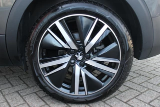 Peugeot 5008 Peugeot 5008 1.2 130PK AUTOMAAT GT PACK BUSINESS | PANORAMISCH SCHUIF/KANTEL DAK | AFNEEMBARE TREKHAAK | ALCANTARA BEKLEDING | FULL LED KOPLAMPEN | FOCAL AUDIO | 19