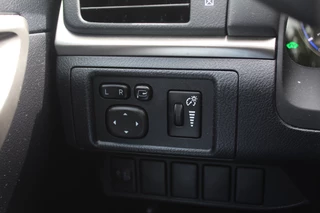 Lexus CT Lexus CT 200h 25th Edition / Camera / Schuifdak / Alcantara / Navigatie / 16'' / Getint glas / Stoelverwarming / Cruise Control - afbeelding nr 33