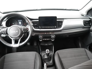 Kia Stonic - Navigatie - Camera - Climate control - Privacy glass - Keyless entry - Fabrieksgarantie tot 05-2029 - afbeelding nr 35