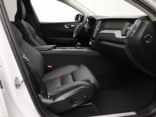 Volvo XC60 Volvo XC60 T8 PLUG-IN HYBRID ULTIMATE DARK 21INCH 360GR CAM FULL-LED SCHUIF - afbeelding nr 39