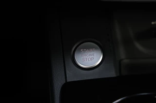 Audi A4 Audi A4 Avant 35TFSi Automaat Business Ed. NAP/Sportstoel/Virtual/Dynamisch/Elek klep - afbeelding nr 50