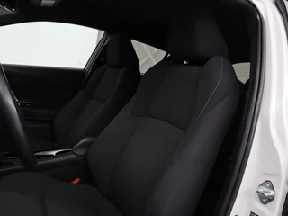 Toyota C-HR Toyota C-HR 1.8 Hybrid Style | Stoelverwarming | Trekhaak |  Adaptive cruise | JBL Sound | Camera | Navigatie | Keyless | Dodehoek detectie - afbeelding nr 5