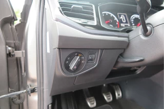Volkswagen Polo Volkswagen Polo 1.0 TSI 116pk Highline Business 2xR-Line , Beats audio , PDC, Navi, Carplay, LMV, Cruisecontrol. dealer onderhouden. - afbeelding nr 38