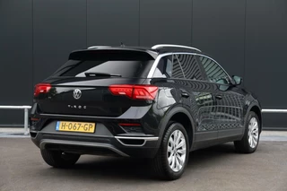 Volkswagen T-Roc Volkswagen T-Roc 1.0 TSI Style Business Navi Clima CarPlay  ACC Getint glas 17-Inch Nl-Auto NAP! - afbeelding nr 16
