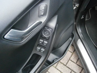 Ford Puma Ford Puma 1.0 EB Hybride Titanium X First Edition 