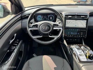 Hyundai Tucson Hyundai Tucson 1.6 T MHEV BlackLine 4WD Automaat , Trekhaak 1.650kg Trekgewicht ,  Panorama Dak , Stoel & Stuur verwarming ,  Navigatie & Camera , Parkeerhulp voor & achter, Keyless entry , Electr Achter klep , IQ telefoonlader - afbeelding nr 12