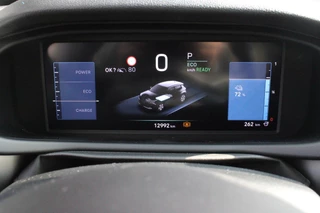 Jeep Avenger Jeep Avenger ALTITUDE 156PK 54 kWh | 3-FASE | ELEKTRISCH BEDIENBARE ACHTERKLEP | ACHTERUITRIJ CAMERA | NAVIGATIE | DRAADLOZE APPLE CARPLAY/ANDROID AUTO | ALL SEASON BANDEN | LICHTMETALEN VELGEN 17