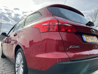 Ford Focus navigatie airco/ecc apk - afbeelding nr 31