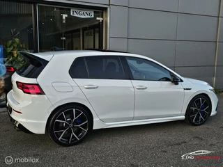 Volkswagen Golf Volkswagen Golf 2.0 TSI R 4Motion Performance Akrapovic/Panorama/Keyless - afbeelding nr 2