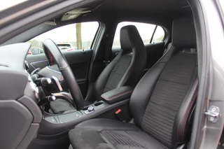 Mercedes-Benz GLA Mercedes-Benz GLA 180 Business Solution AMG / Camera / Apple CarPlay / Half leder / 19'' / Navigatie / Stoelverwarming / Cruise Control - afbeelding nr 4