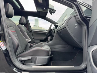 Volkswagen Golf Volkswagen Golf 2.0 TSI GTI Performance Pano Alcantara Virtual - afbeelding nr 20