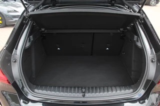 BMW 1 Serie BMW 1 Serie 118i Executive Ed. M Sport / Navigatie / Half leder / 19'' / Sportstoelen / Blackpack / Dakspoiler / Stoelverwarming / Cruise Control / Getint glas - afbeelding nr 16